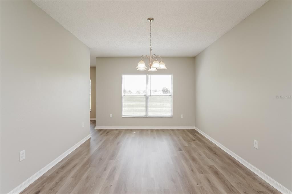 В аренду: $2,330 (4 спален, 2 ванн, 2847 Квадратных фут)