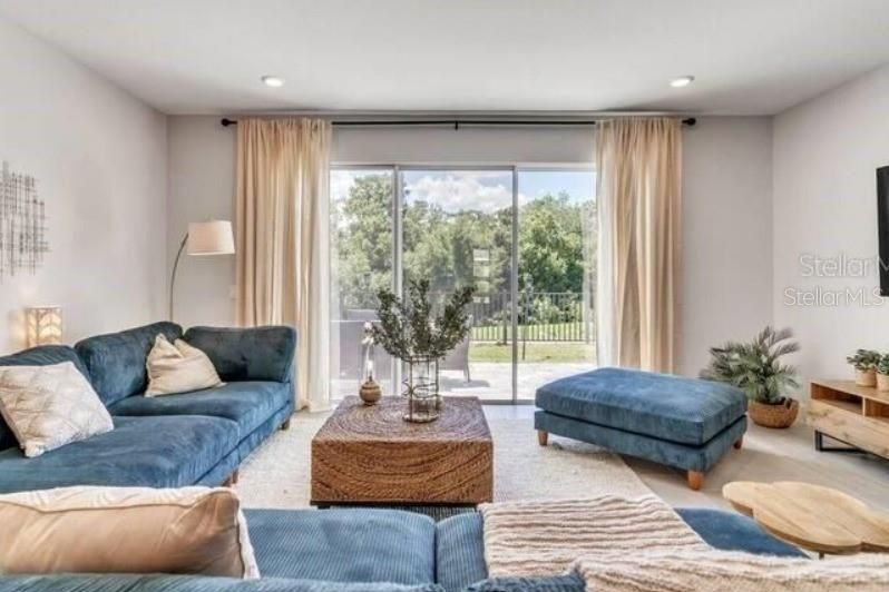 На продажу: $349,900 (3 спален, 2 ванн, 1708 Квадратных фут)