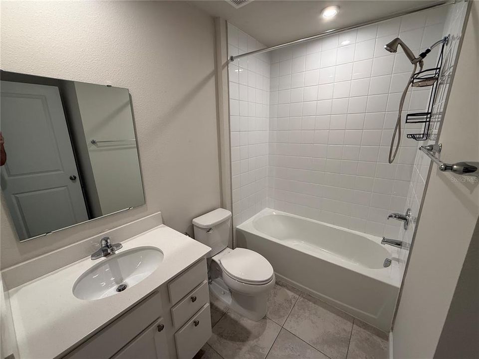 В аренду: $2,200 (3 спален, 2 ванн, 1431 Квадратных фут)