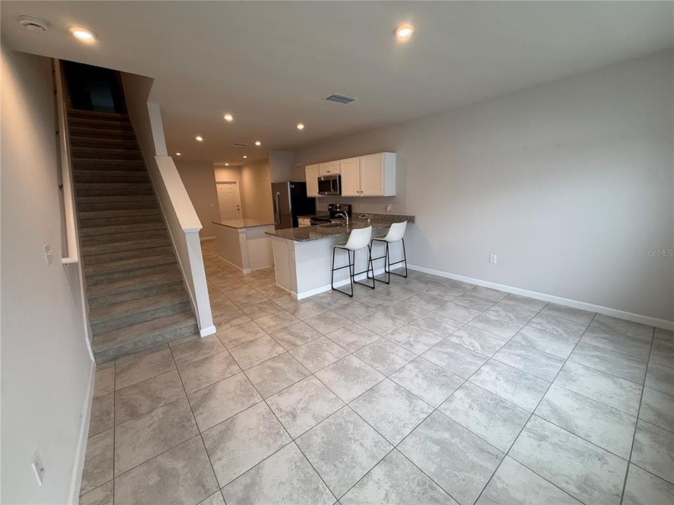 В аренду: $2,200 (3 спален, 2 ванн, 1431 Квадратных фут)