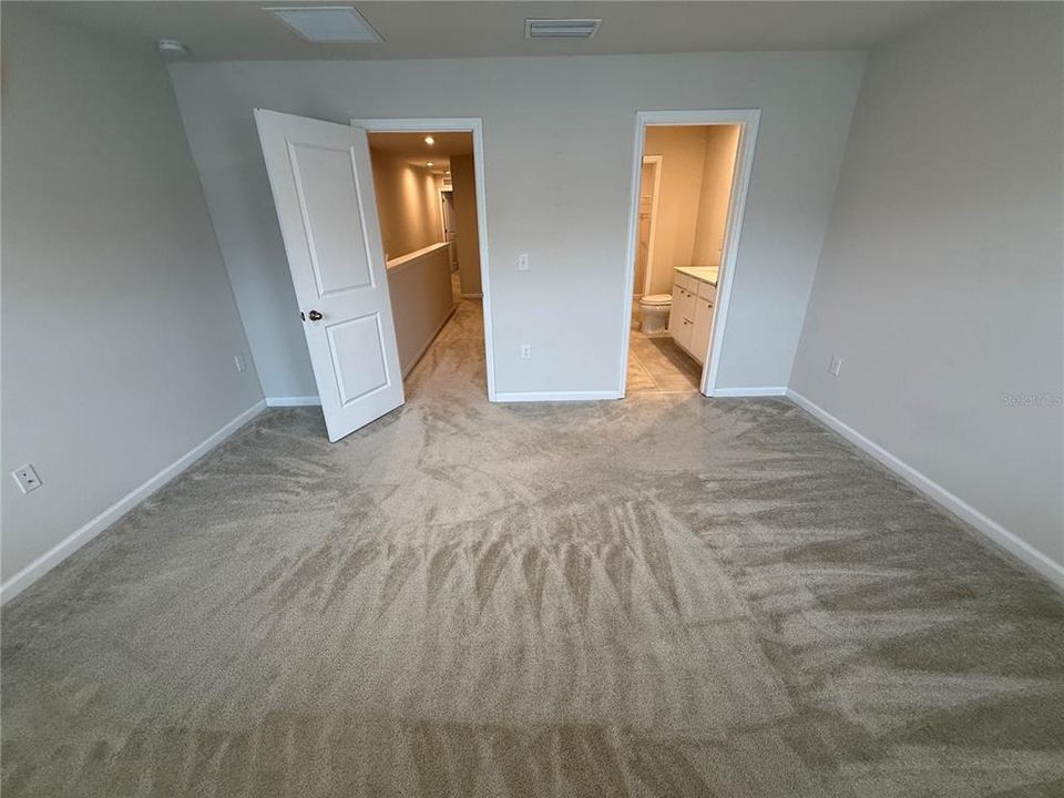В аренду: $2,200 (3 спален, 2 ванн, 1431 Квадратных фут)