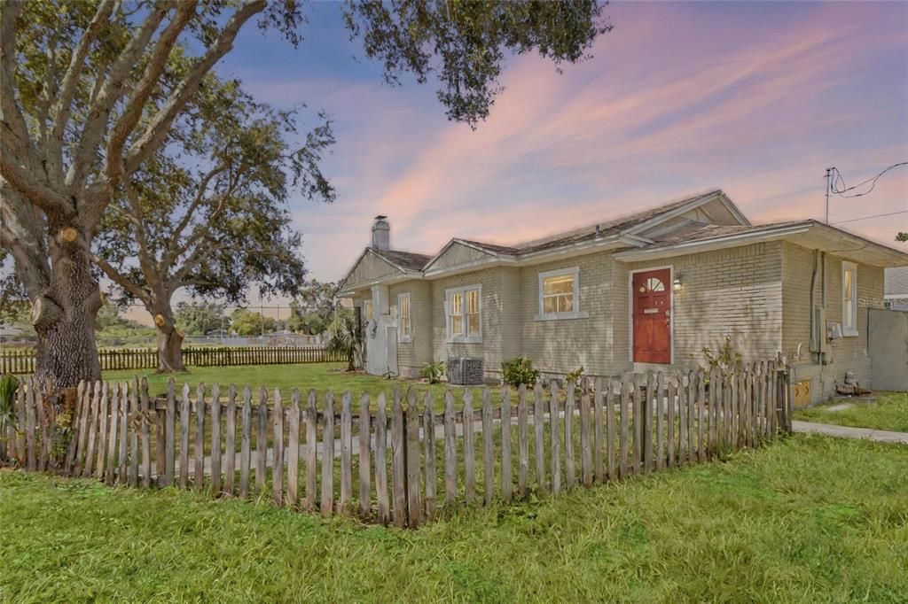 En Venta: $349,000 (3 camas, 2 baños, 1164 Pies cuadrados)