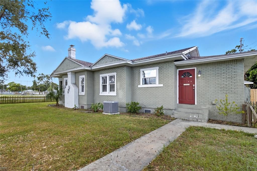 En Venta: $349,000 (3 camas, 2 baños, 1164 Pies cuadrados)
