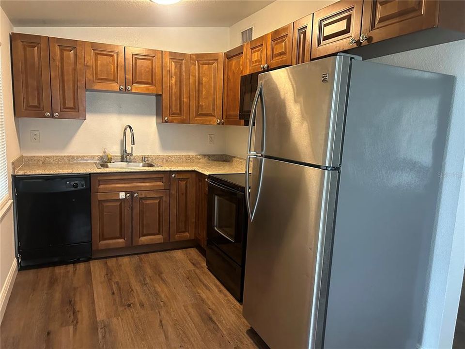 В аренду: $1,700 (3 спален, 1 ванн, 928 Квадратных фут)
