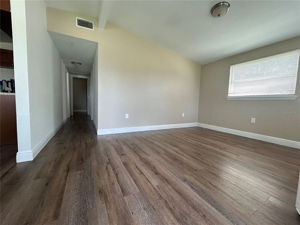 В аренду: $1,700 (3 спален, 1 ванн, 928 Квадратных фут)