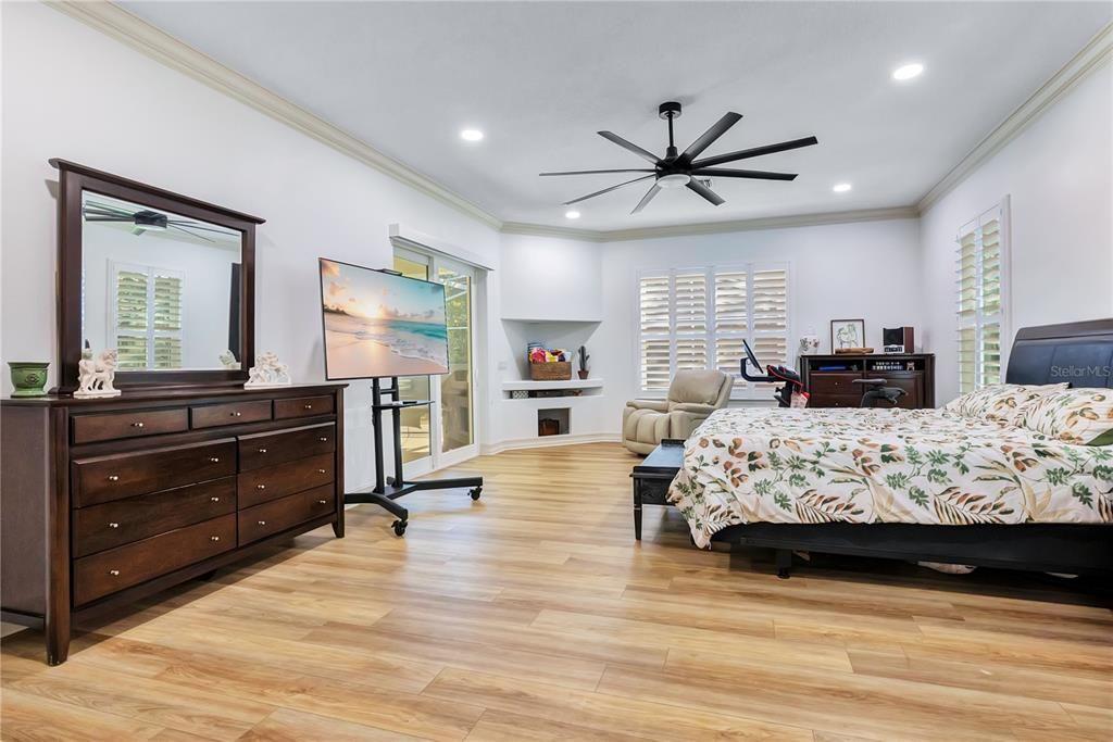 For Sale: $649,888 (3 beds, 2 baths, 2562 Square Feet)