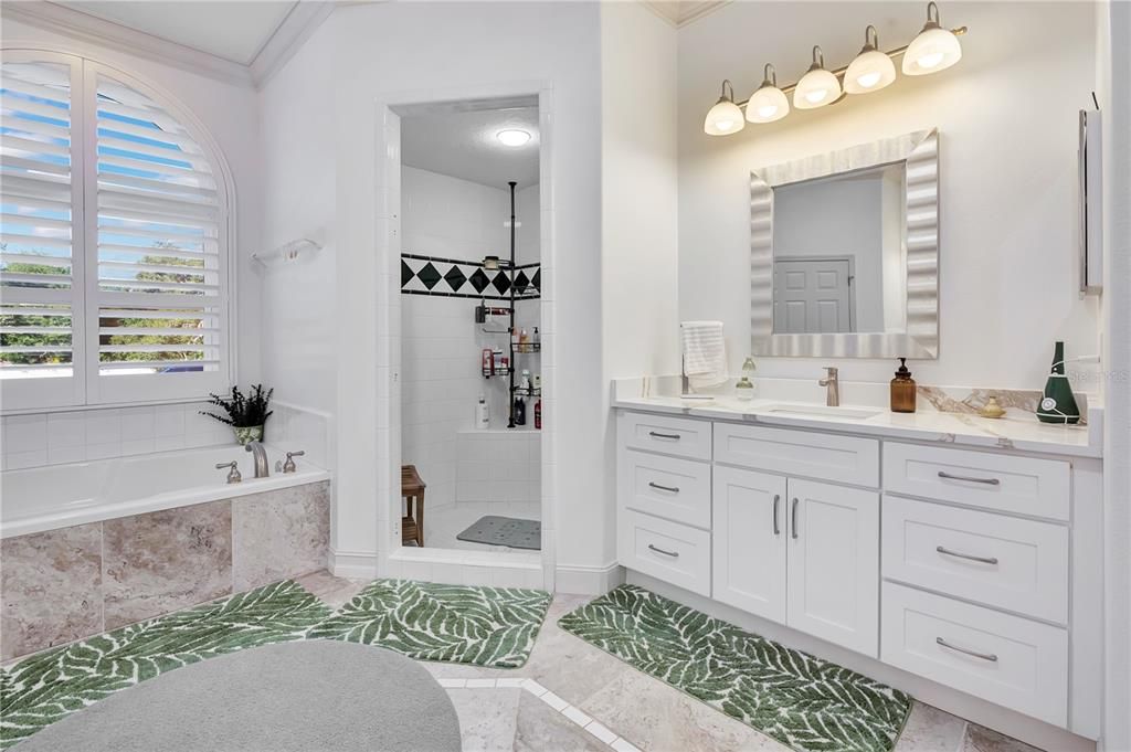 For Sale: $649,888 (3 beds, 2 baths, 2562 Square Feet)