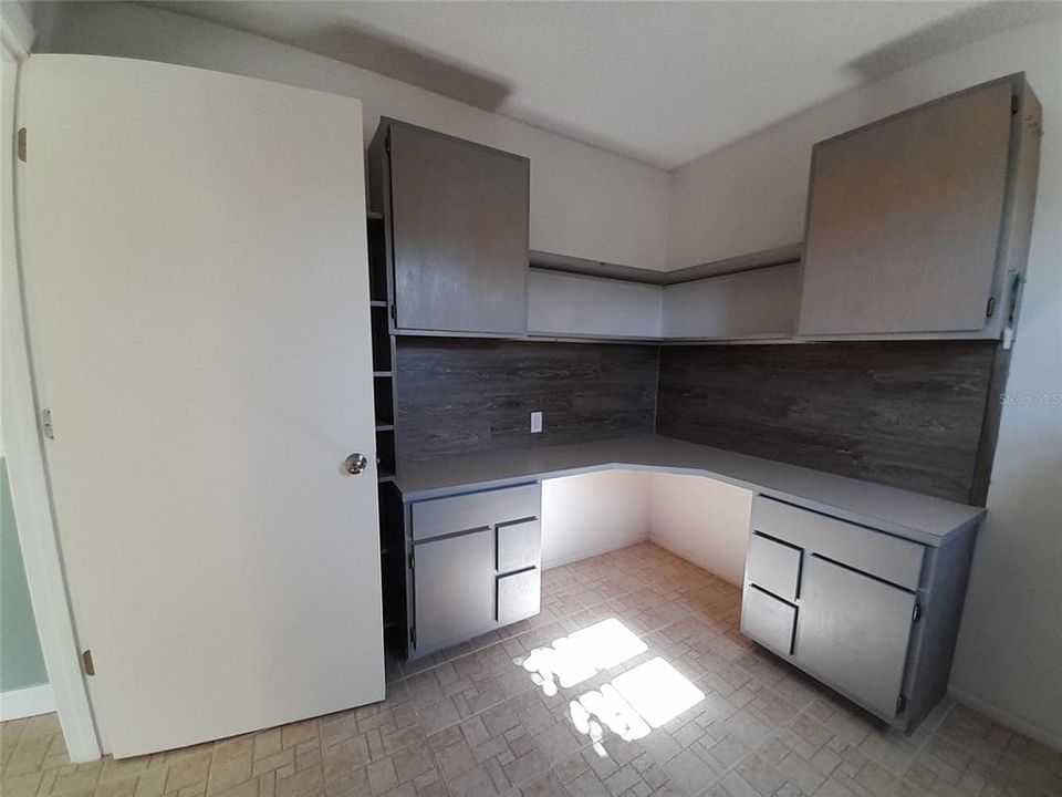 На продажу: $325,000 (2 спален, 2 ванн, 1889 Квадратных фут)