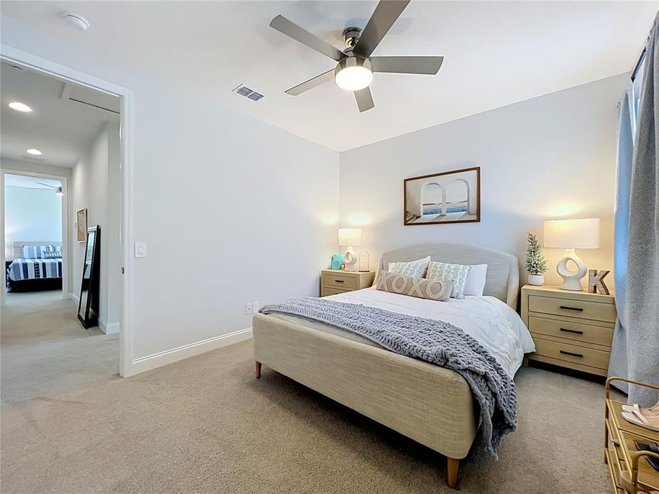 En Venta: $859,000 (4 camas, 3 baños, 3184 Pies cuadrados)