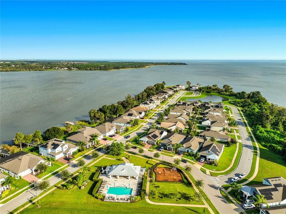 En Venta: $859,000 (4 camas, 3 baños, 3184 Pies cuadrados)