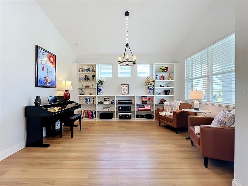 En Venta: $859,000 (4 camas, 3 baños, 3184 Pies cuadrados)