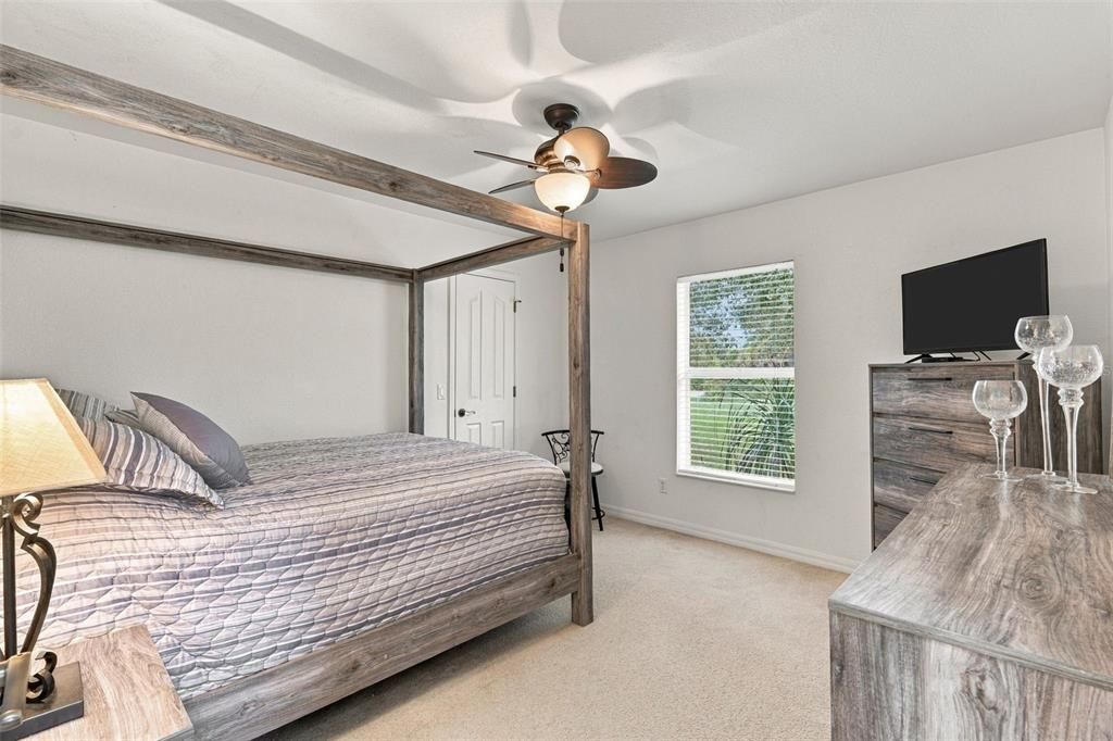For Sale: $425,000 (3 beds, 2 baths, 1602 Square Feet)
