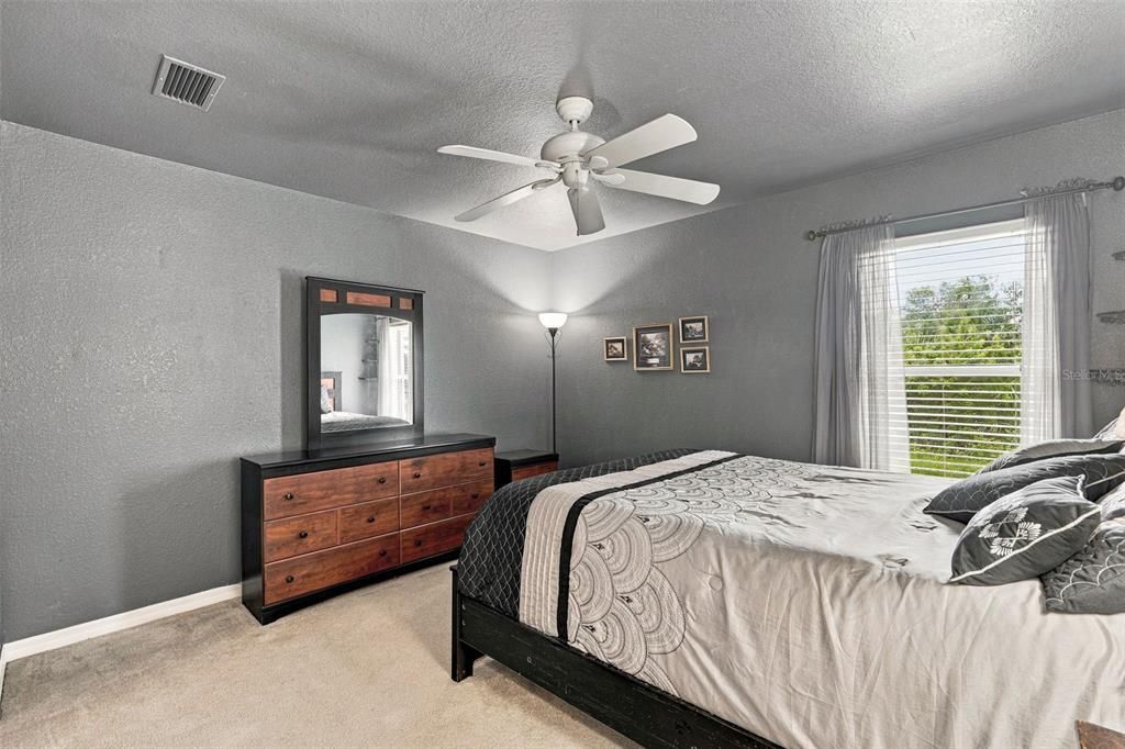 For Sale: $425,000 (3 beds, 2 baths, 1602 Square Feet)
