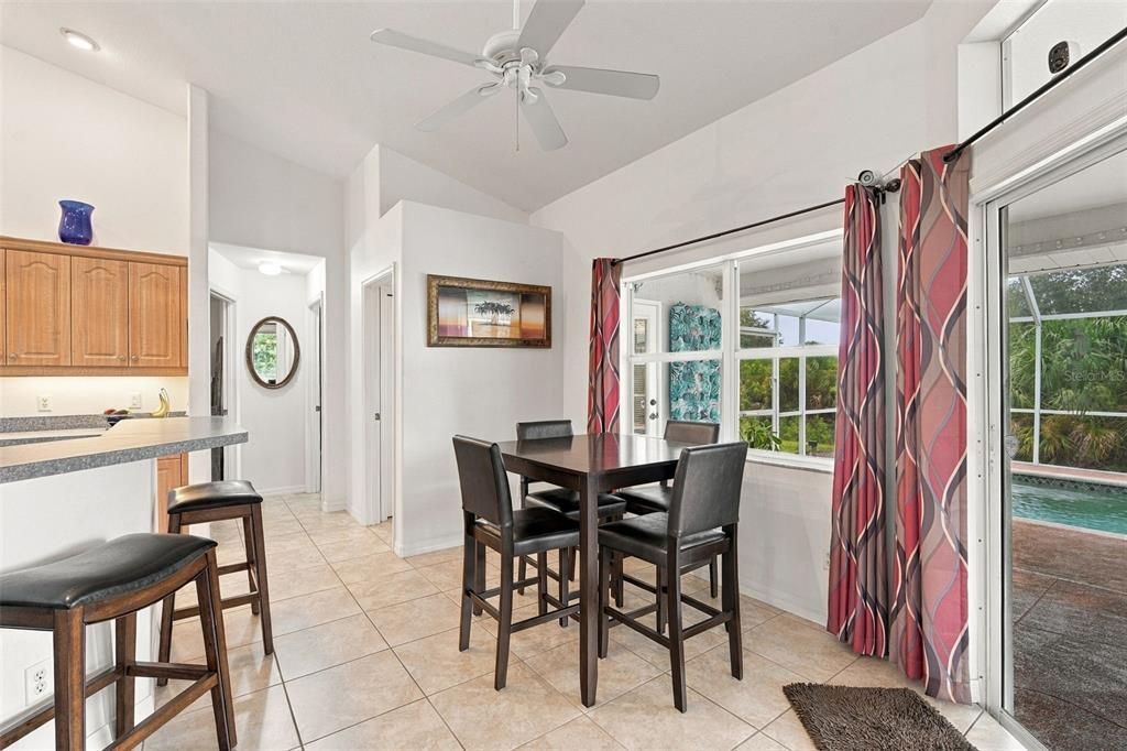 For Sale: $425,000 (3 beds, 2 baths, 1602 Square Feet)