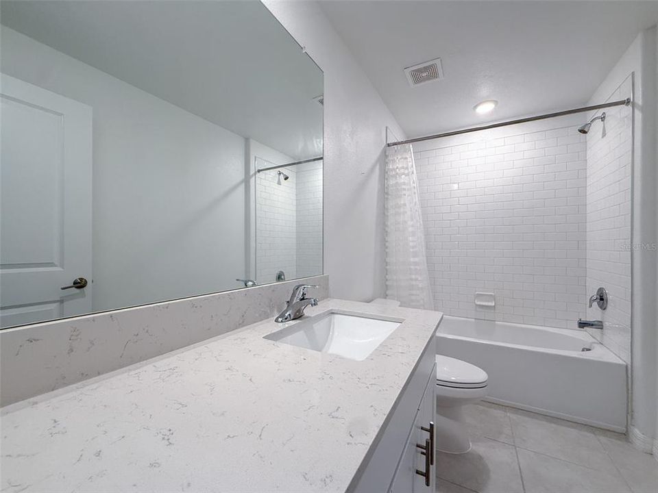 For Sale: $325,000 (3 beds, 2 baths, 1801 Square Feet)