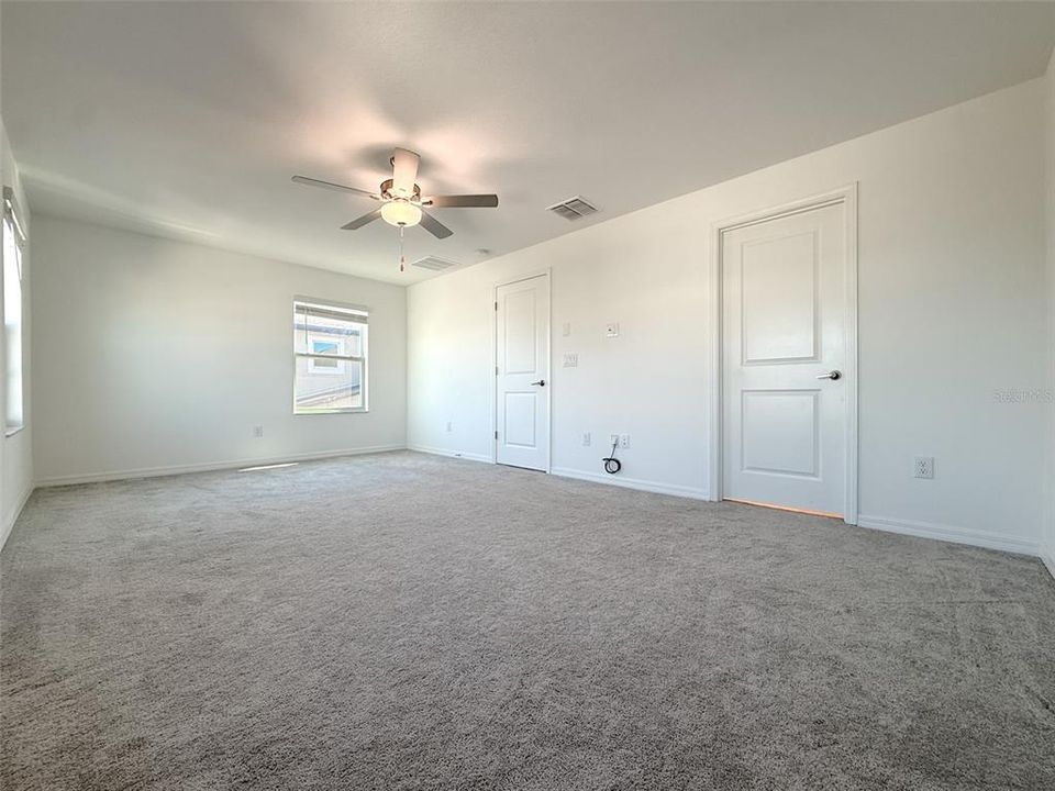 For Sale: $325,000 (3 beds, 2 baths, 1801 Square Feet)