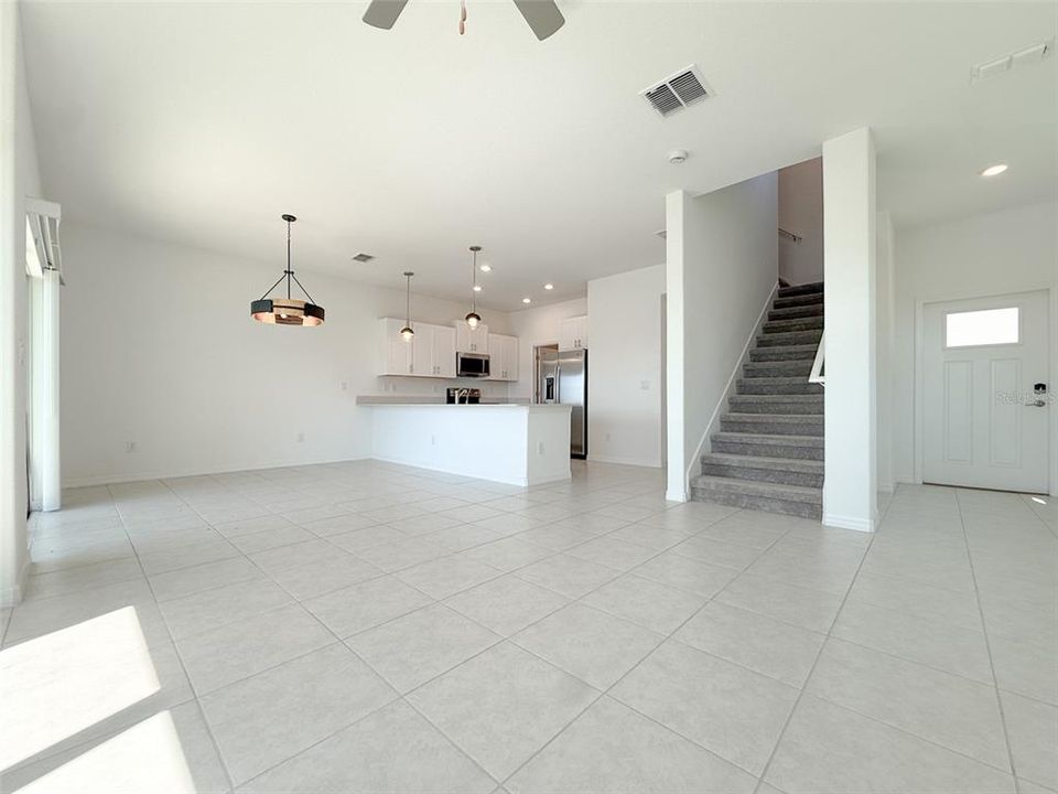For Sale: $325,000 (3 beds, 2 baths, 1801 Square Feet)