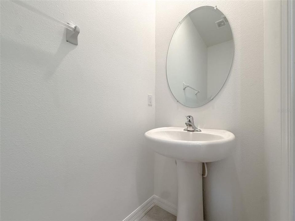 For Sale: $325,000 (3 beds, 2 baths, 1801 Square Feet)