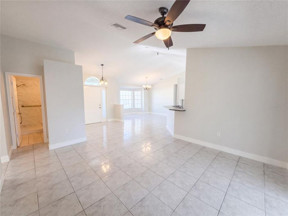 Active With Contract: $301,000 (3 beds, 2 baths, 1482 Square Feet)