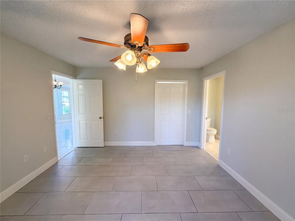 Active With Contract: $301,000 (3 beds, 2 baths, 1482 Square Feet)