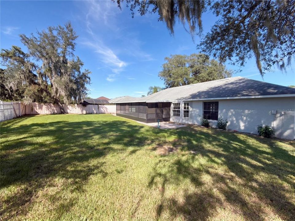 Active With Contract: $301,000 (3 beds, 2 baths, 1482 Square Feet)