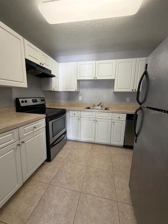 В аренду: $1,095 (1 спален, 1 ванн, 759 Квадратных фут)