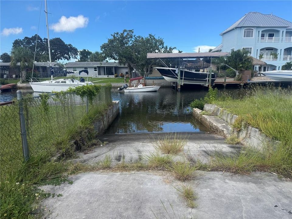 For Sale: $210,000 (2 beds, 1 baths, 1146 Square Feet)