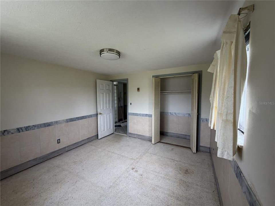 For Sale: $210,000 (2 beds, 1 baths, 1146 Square Feet)