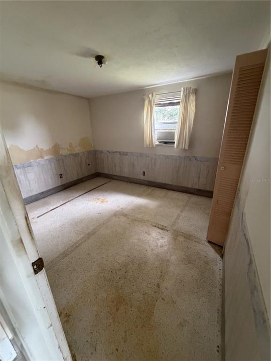 For Sale: $210,000 (2 beds, 1 baths, 1146 Square Feet)