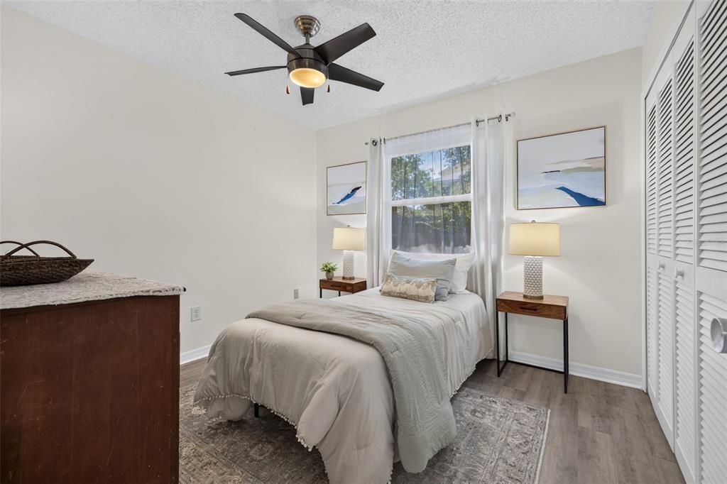 For Sale: $249,000 (2 beds, 2 baths, 865 Square Feet)