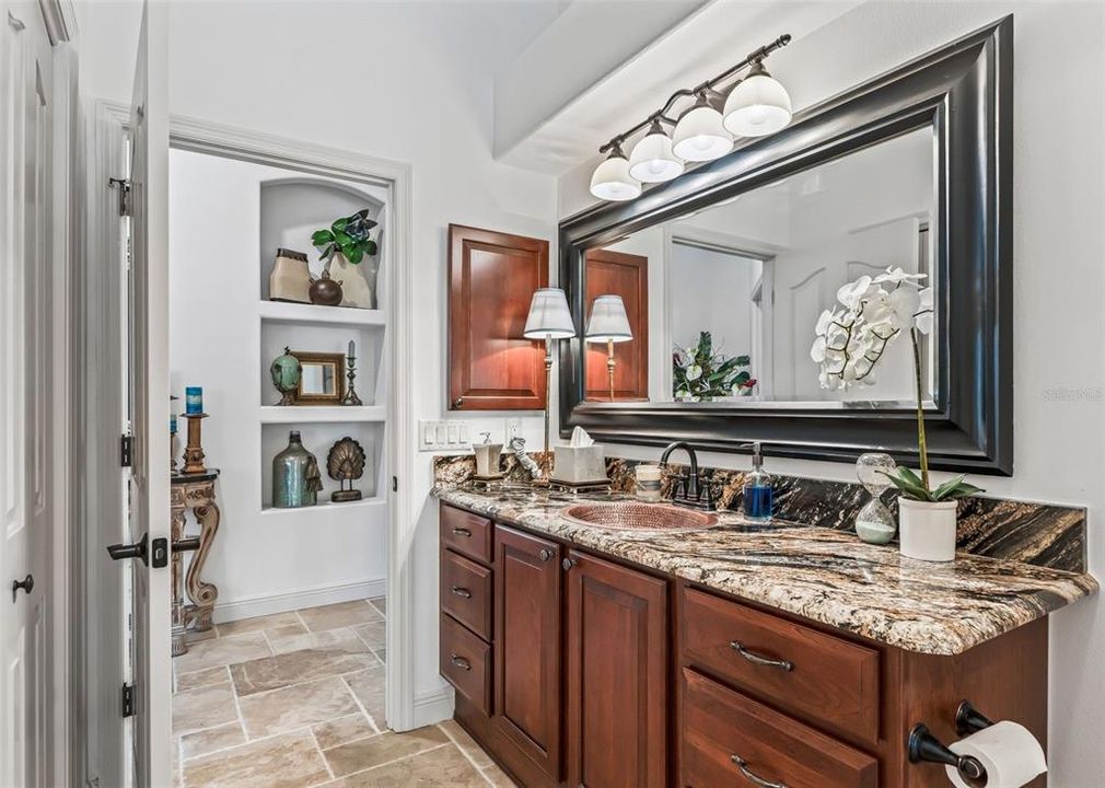 En Venta: $3,100,000 (5 camas, 4 baños, 6070 Pies cuadrados)