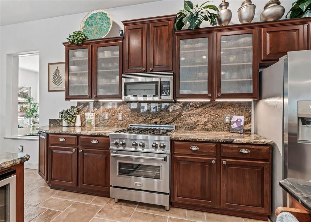 En Venta: $3,100,000 (5 camas, 4 baños, 6070 Pies cuadrados)