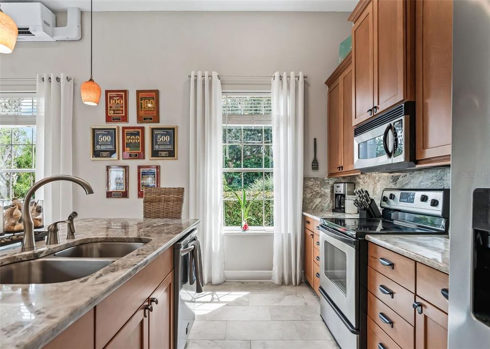 En Venta: $3,100,000 (5 camas, 4 baños, 6070 Pies cuadrados)