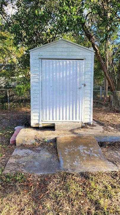For Sale: $129,900 (2 beds, 1 baths, 1120 Square Feet)