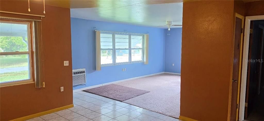 For Sale: $129,900 (2 beds, 1 baths, 1120 Square Feet)