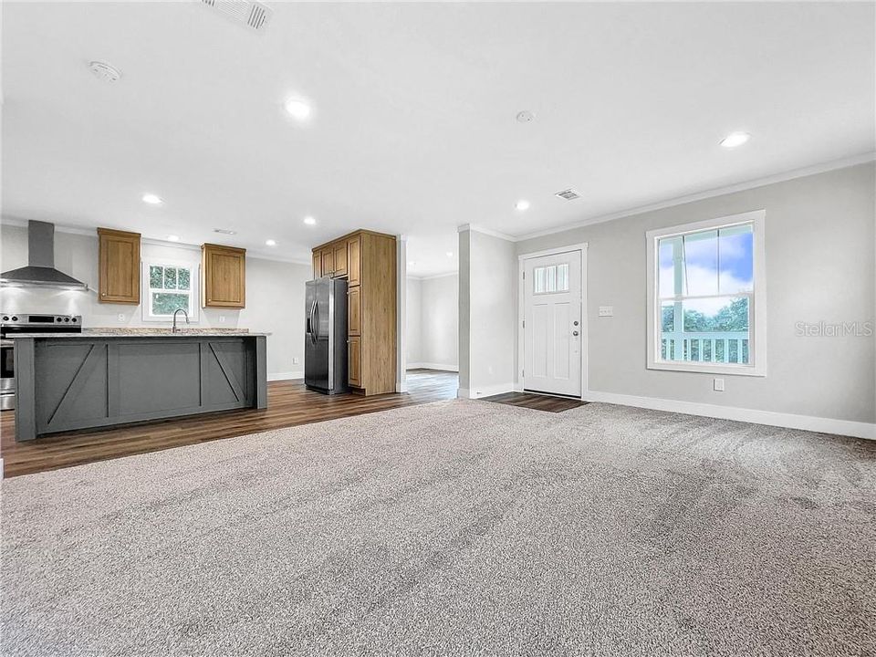 For Sale: $199,900 (3 beds, 2 baths, 1474 Square Feet)