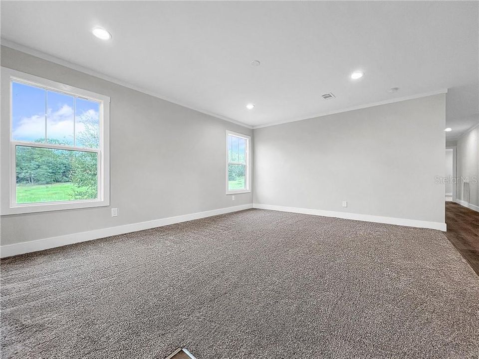 For Sale: $199,900 (3 beds, 2 baths, 1474 Square Feet)