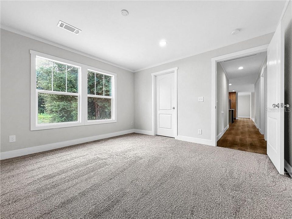 For Sale: $199,900 (3 beds, 2 baths, 1474 Square Feet)