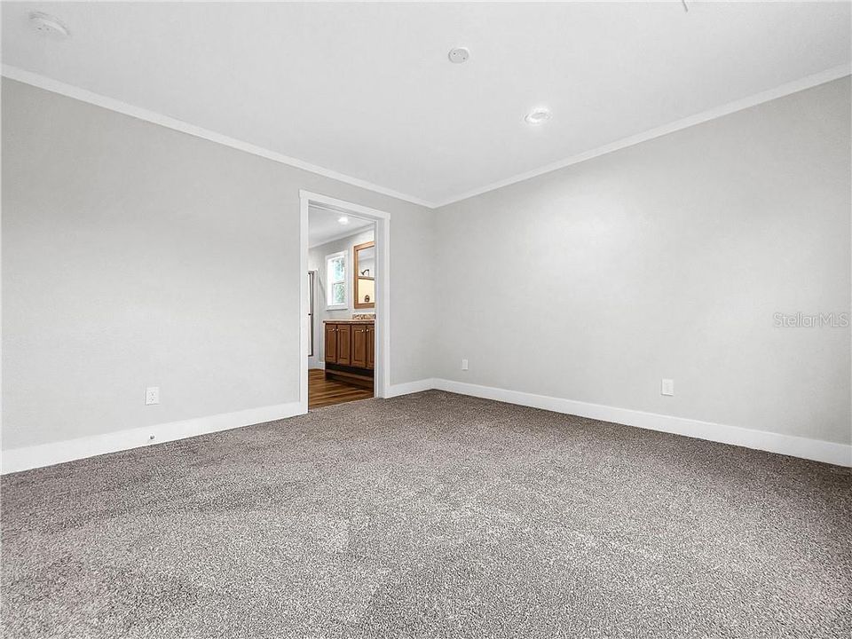 For Sale: $199,900 (3 beds, 2 baths, 1474 Square Feet)