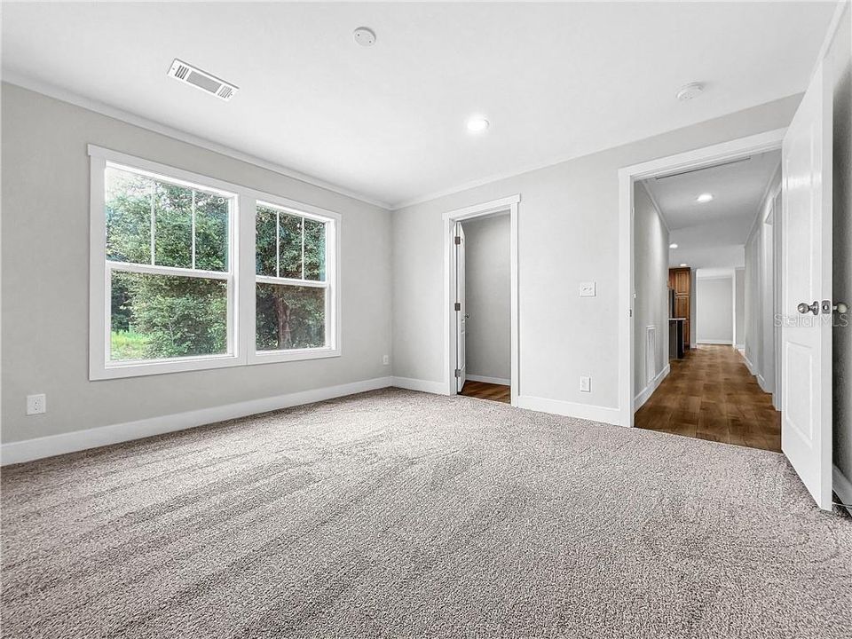 For Sale: $199,900 (3 beds, 2 baths, 1474 Square Feet)