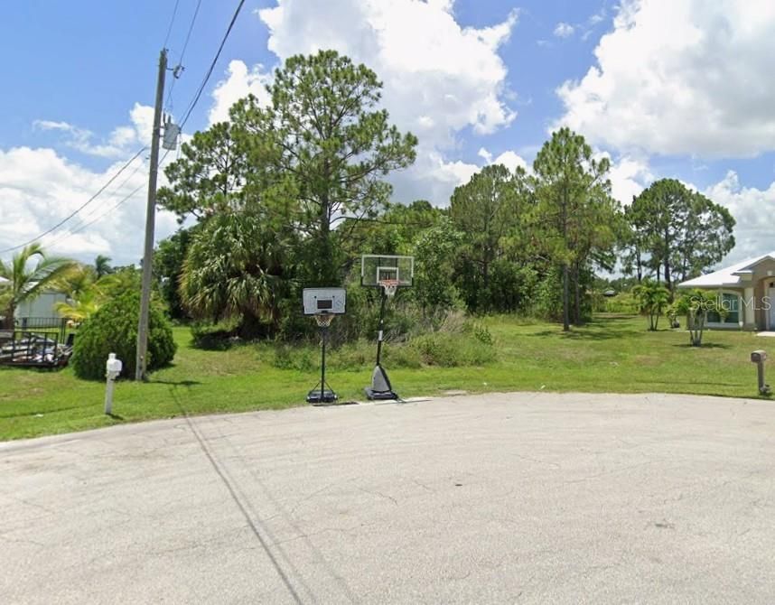 待售: $155,000 (0.25 acres)