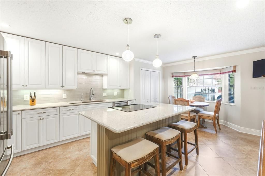 На продажу: $499,900 (3 спален, 2 ванн, 2529 Квадратных фут)