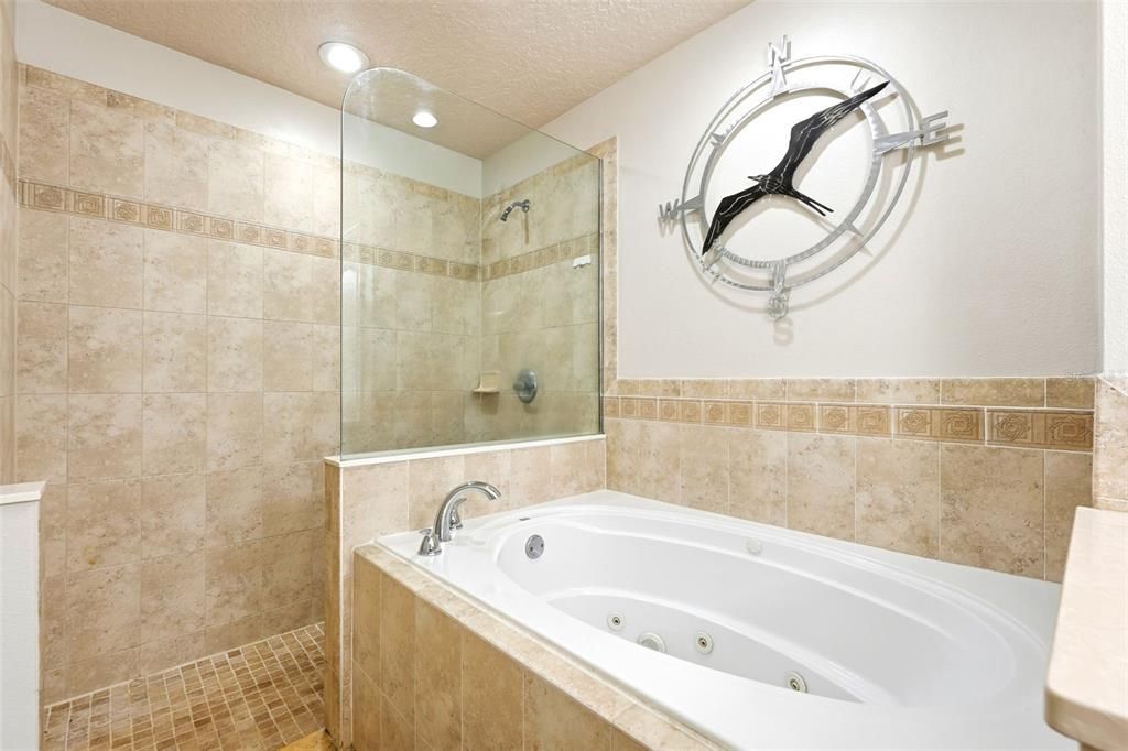 На продажу: $499,900 (3 спален, 2 ванн, 2529 Квадратных фут)
