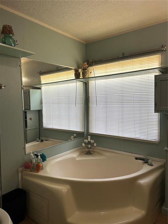 En Venta: $259,900 (3 camas, 2 baños, 1716 Pies cuadrados)