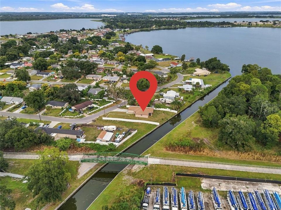 На продажу: $319,900 (3 спален, 2 ванн, 1484 Квадратных фут)