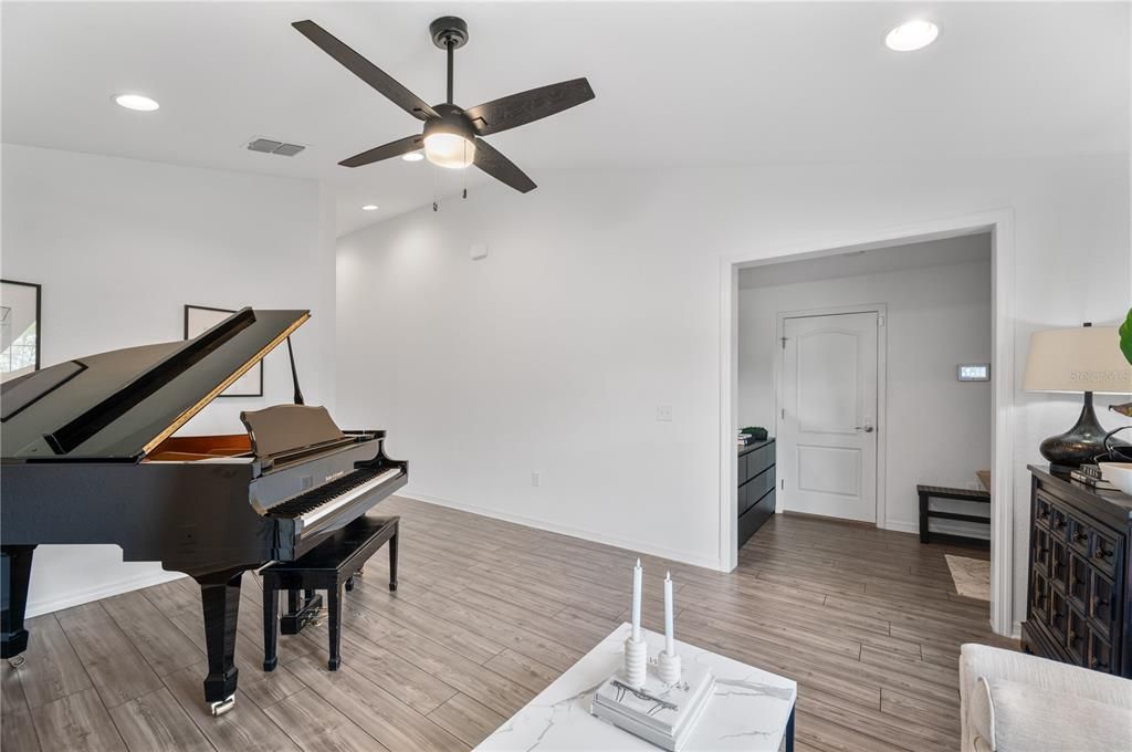 For Sale: $411,000 (4 beds, 2 baths, 1940 Square Feet)