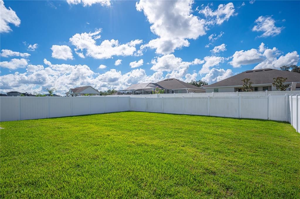 For Sale: $411,000 (4 beds, 2 baths, 1940 Square Feet)