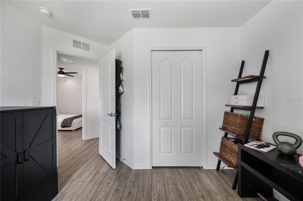 For Sale: $411,000 (4 beds, 2 baths, 1940 Square Feet)