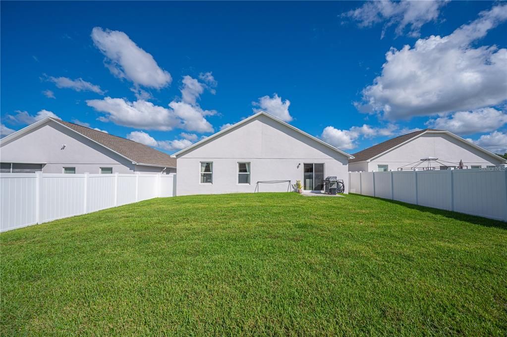 For Sale: $411,000 (4 beds, 2 baths, 1940 Square Feet)