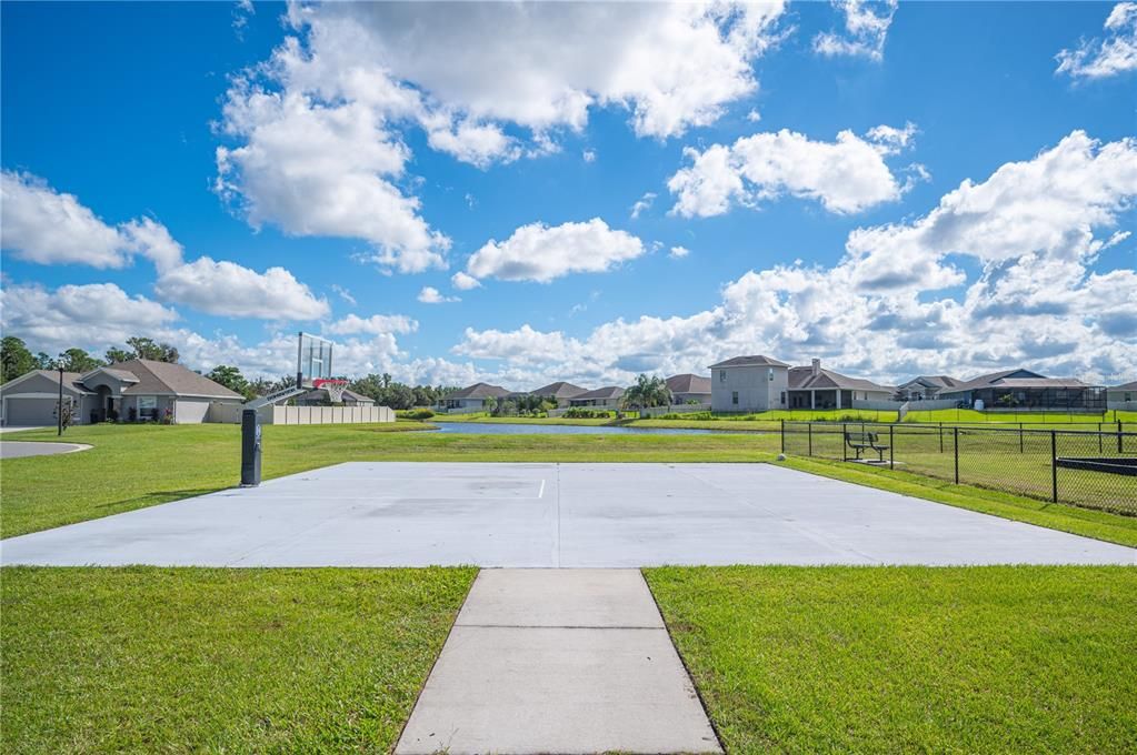 For Sale: $411,000 (4 beds, 2 baths, 1940 Square Feet)